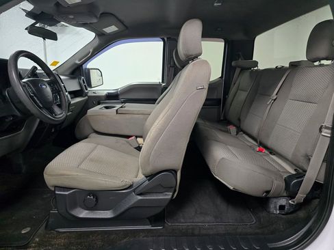 Used 2019 Ford F150 XLT image 6