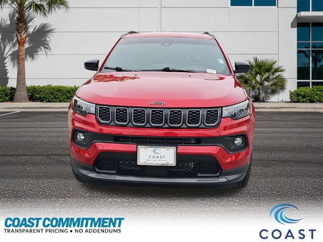 Used 2025 Jeep Compass Latitude w/ Altitude Special Edition AWD/4WD image 2