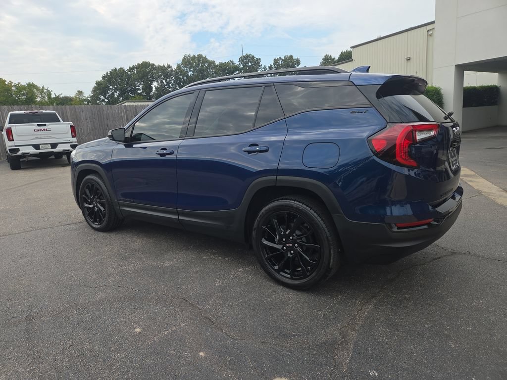 Used 2023 GMC Terrain SLT w/ Elevation Edition FWD image 3