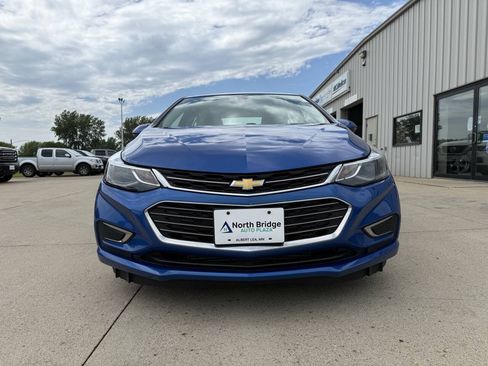 Used 2017 Chevrolet Cruze Premier FWD image 28