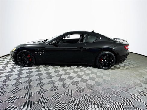 Used 2013 Maserati GranTurismo Sport image 4