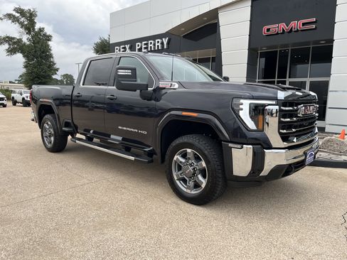 New 2026 GMC Sierra 2500 SLE w/ SLE Value Package; image 2