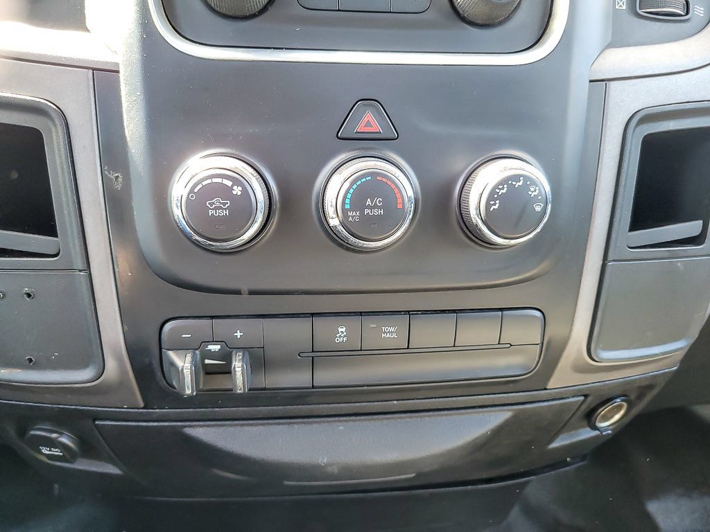 Used 2015 RAM 2500 Tradesman RWD image 11