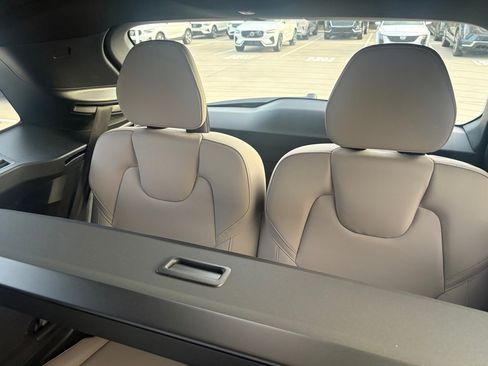 New 2026 Volvo XC90 B6 Plus w/ Protection Package Premier image 24