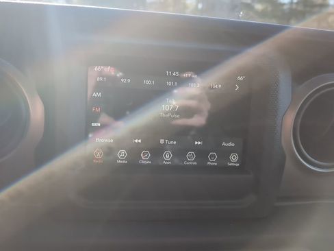 Used 2021 Jeep Wrangler Sport S image 19