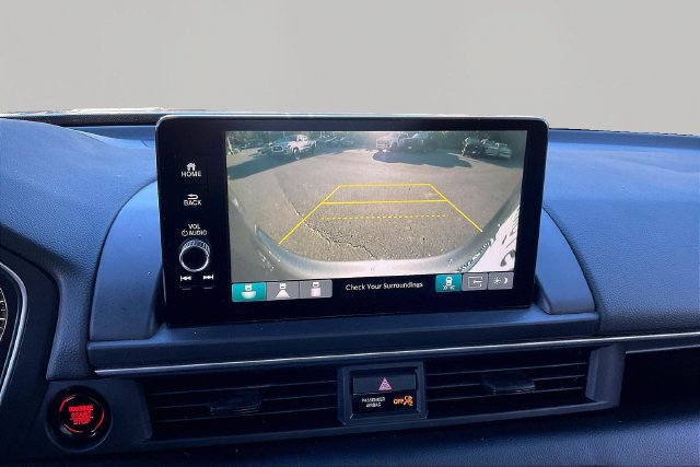 Used 2025 Honda Pilot EX-L image 11