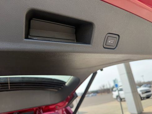 New 2026 Chevrolet Traverse RS w/ LPO, Floor Liner Package image 7