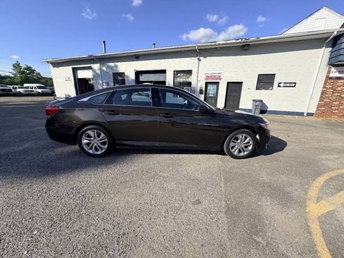 Used 2018 Honda Accord LX image 14