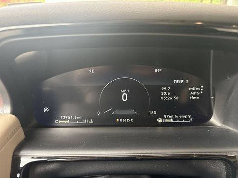 Used 2022 Lincoln Nautilus Reserve AWD/4WD image 11
