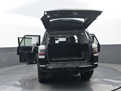 Used 2016 Toyota 4Runner SR5 Premium image 36