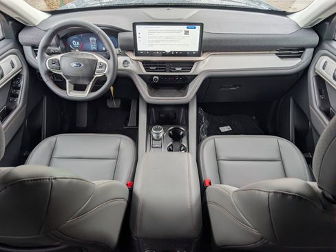 New 2026 Ford Explorer Active image 9