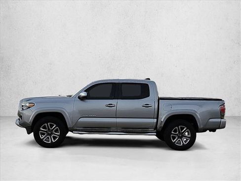 Used 2019 Toyota Tacoma Limited RWD image 8
