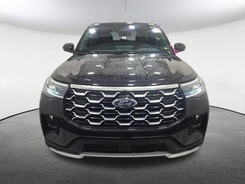 Used 2025 Ford Explorer Platinum w/ Ultimate Package AWD/4WD image 2