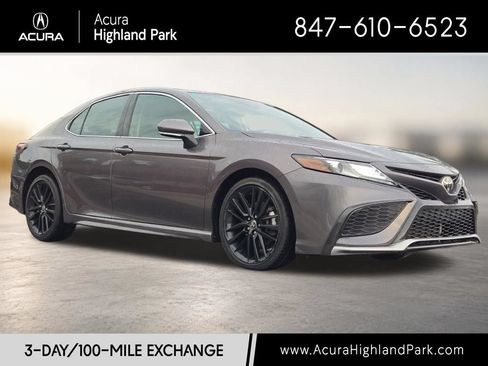 Used 2022 Toyota Camry XSE w/ Navigation Package FWD image 5