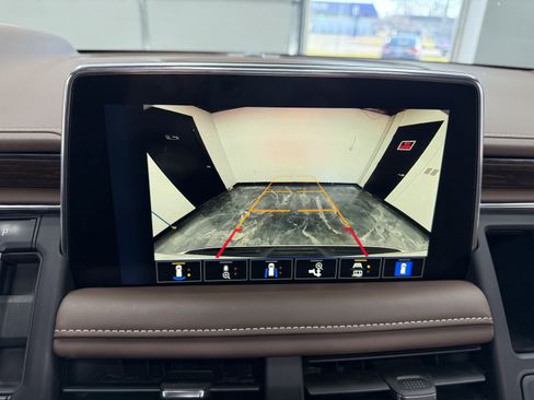 Used 2024 Chevrolet Tahoe High Country image 23