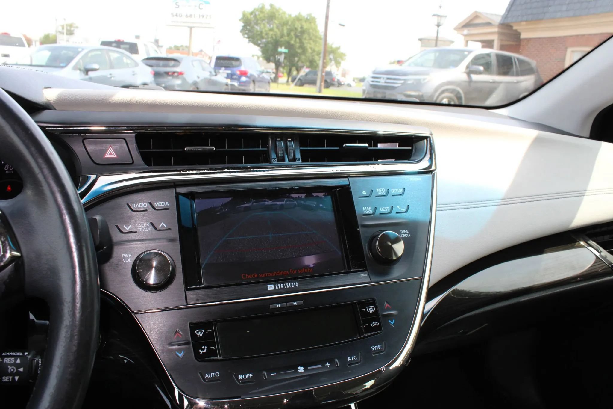 Used 2013 Toyota Avalon Limited FWD image 19