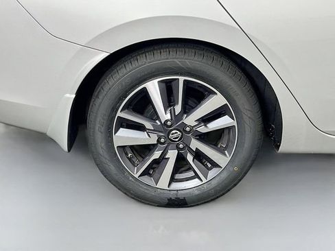 Used 2020 Nissan Versa SV image 34