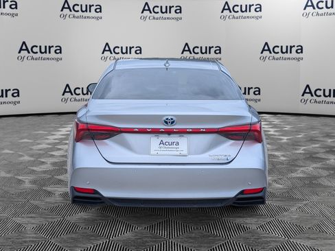 Used 2019 Toyota Avalon Limited w/ Advanced Safety Package FWD image 4