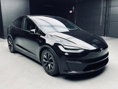 Used 2023 Tesla Model X AWD/4WD image 9
