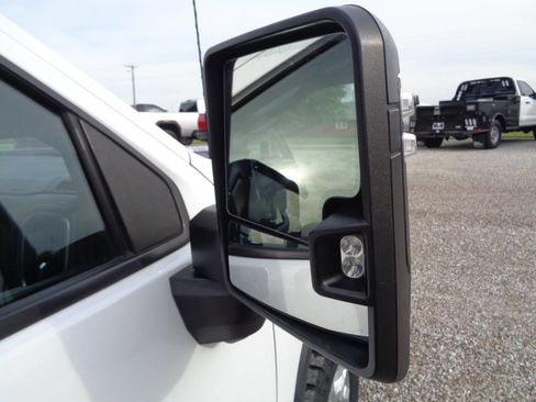 Used 2023 Chevrolet Silverado 2500 LT AWD/4WD image 46