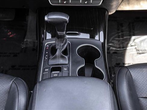 Used 2020 Kia Sorento EX FWD image 22