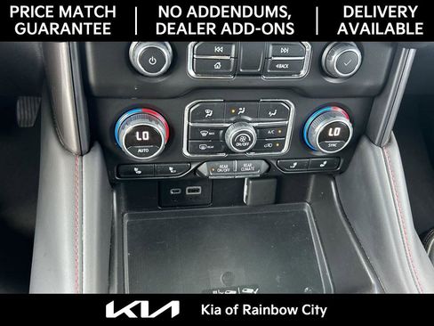 Used 2022 Chevrolet Tahoe RST w/ Sport Performance Package image 33