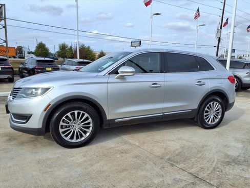 Used 2018 Lincoln MKX Select w/ Select Plus Package image 3