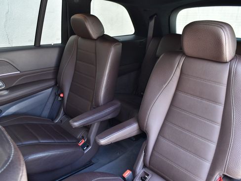 Used 2020 Mercedes-Benz GLS 580 4MATIC image 17