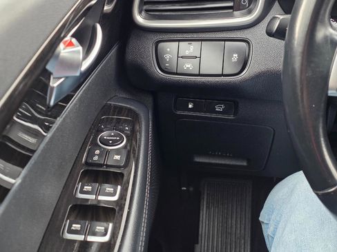 Used 2019 Kia Sorento EX image 27