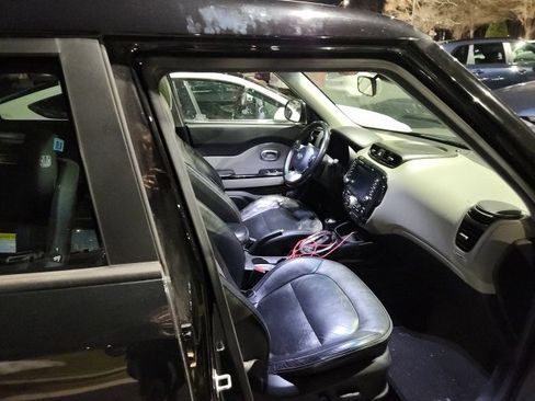 Used 2017 Kia Soul + w/ Primo Package image 8