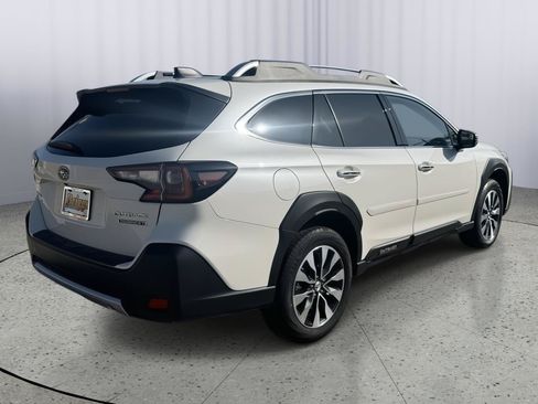 Used 2025 Subaru Outback Touring XT AWD/4WD image 6