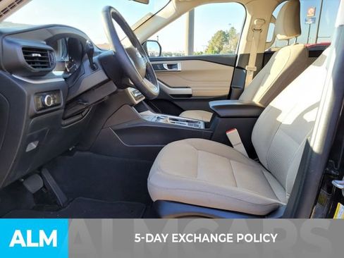 Used 2024 Ford Explorer XLT image 4