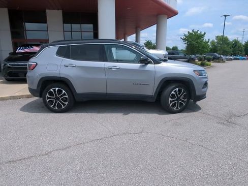 Used 2024 Jeep Compass Limited AWD/4WD image 31