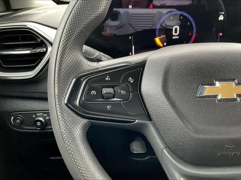 Used 2025 Chevrolet TrailBlazer LT AWD/4WD image 14