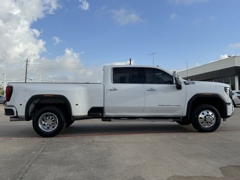Used 2025 GMC Sierra 3500 Denali image 7