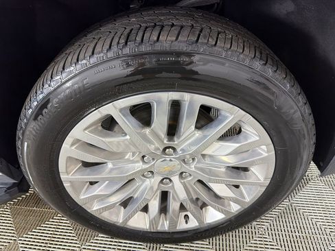 Used 2024 Chevrolet Tahoe Premier image 12