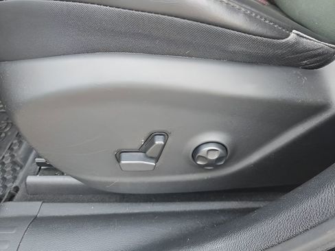 Used 2021 Jeep Cherokee Trailhawk w/ Technology Group image 16