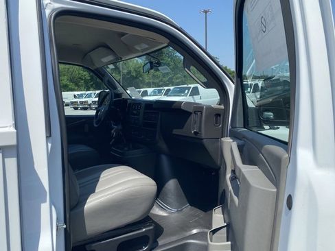 New 2025 Chevrolet Express 3500 w/ Power Convenience Package image 27