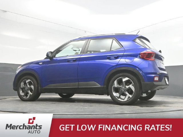 Used 2023 Hyundai Venue SEL FWD image 38