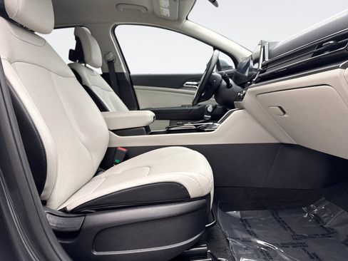 Used 2023 Kia Sportage EX image 18