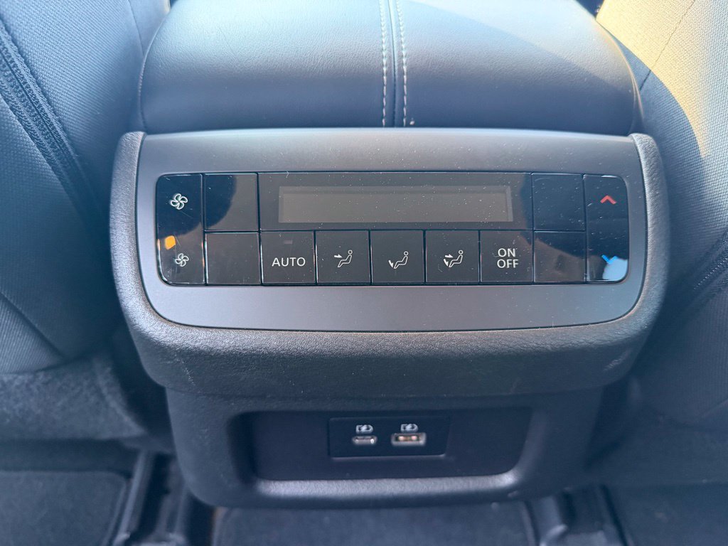 Certified 2023 Nissan Pathfinder SV w/ Black Appearance Package AWD/4WD image 6