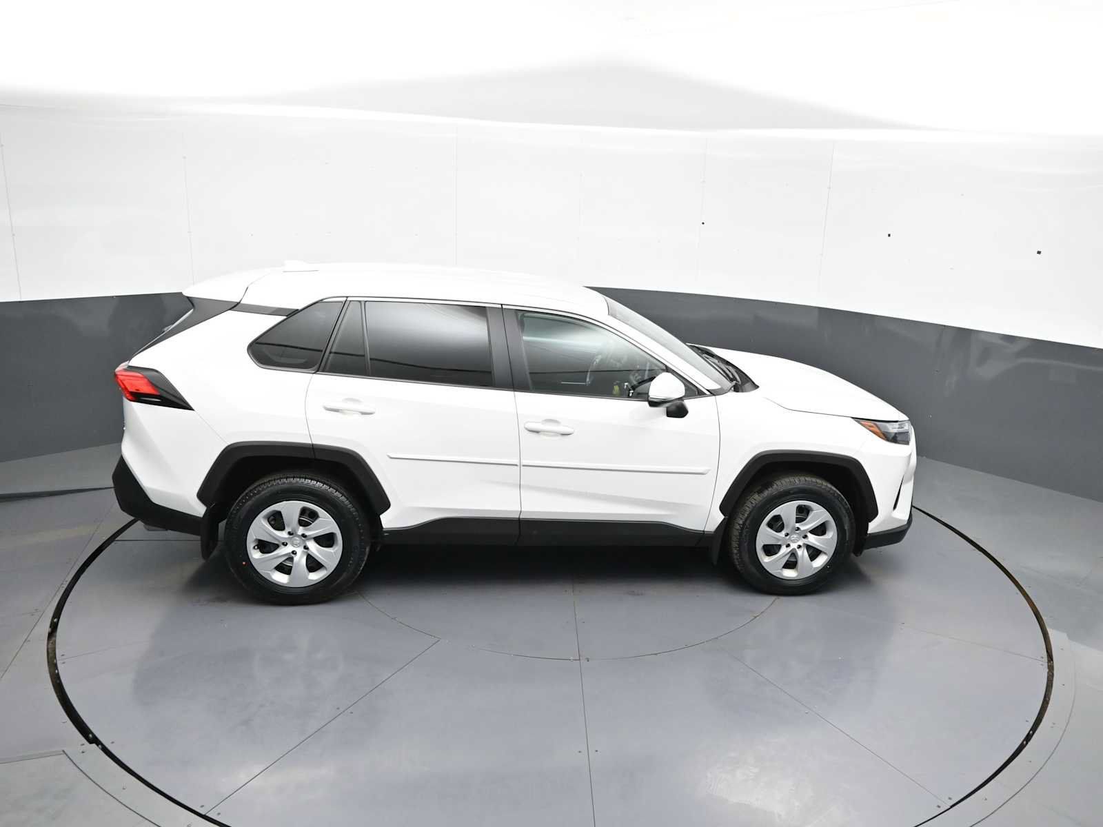 Certified 2023 Toyota RAV4 LE AWD/4WD image 36