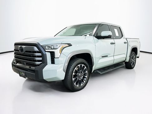 Used 2024 Toyota Tundra Limited AWD/4WD image 3