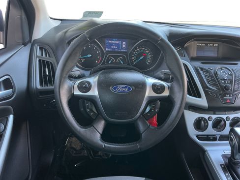 Used 2012 Ford Focus SE FWD image 12