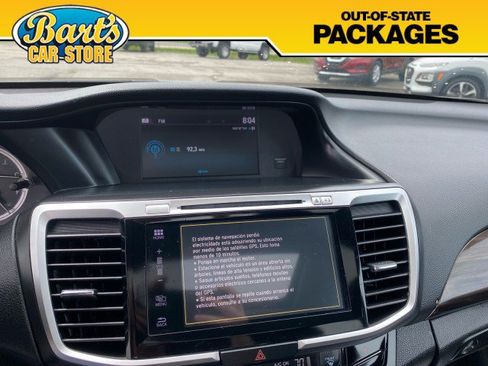 Used 2017 Honda Accord Touring image 32