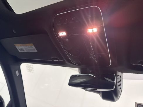 New 2026 Mercedes-Benz GLC 300 4MATIC image 11