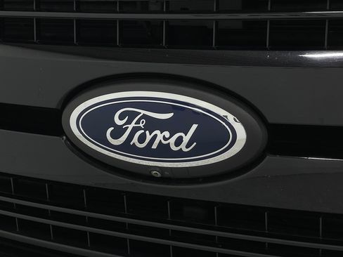 Used 2019 Ford F150 Lariat w/ Equipment Group 502A Luxury AWD/4WD image 36