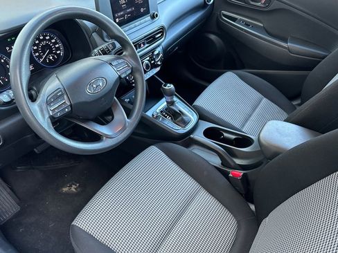 Used 2023 Hyundai Kona SE image 9