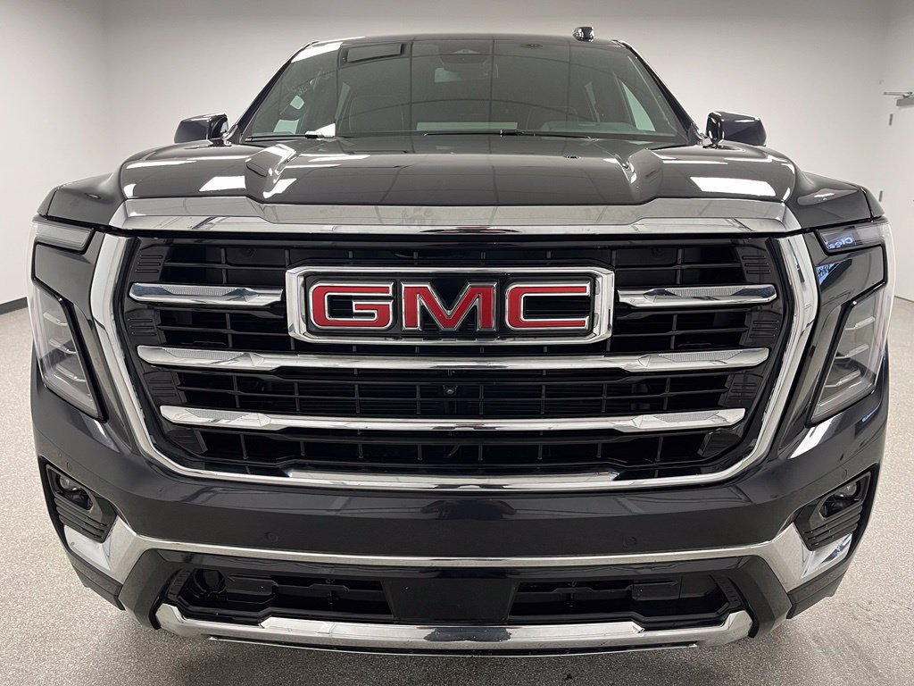 Used 2025 GMC Yukon XL Elevation w/ LPO, Get Active Package AWD/4WD image 3