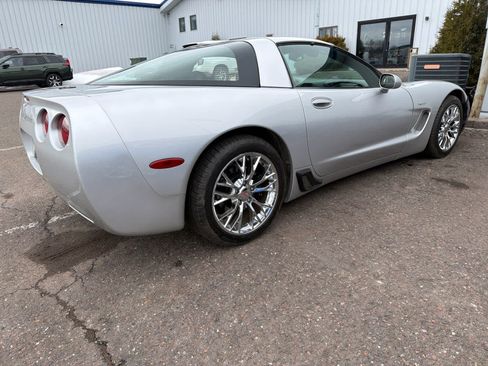 Used 2001 Chevrolet Corvette Coupe w/ Preferred Equipment Group2 RWD image 3